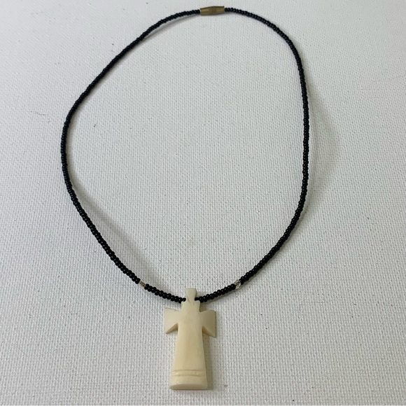 Vintage Bovine Bone Carved Cross Pendant Necklace w Black Glass Seed Beads 18" - Picture 5 of 12
